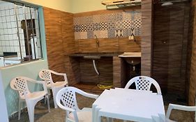 Casa Agradável há 80 metros praia toninhas